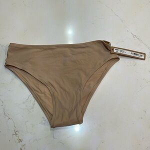BNWT skims cheeky brief